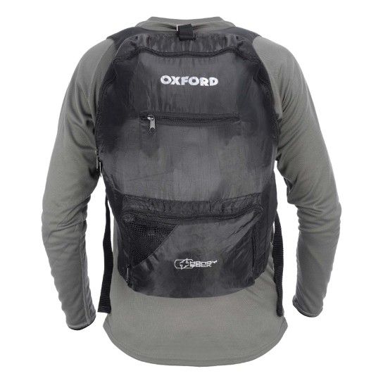 OXFORD SACO DE MAO PRETO X HANDY MOCHILA 15L
